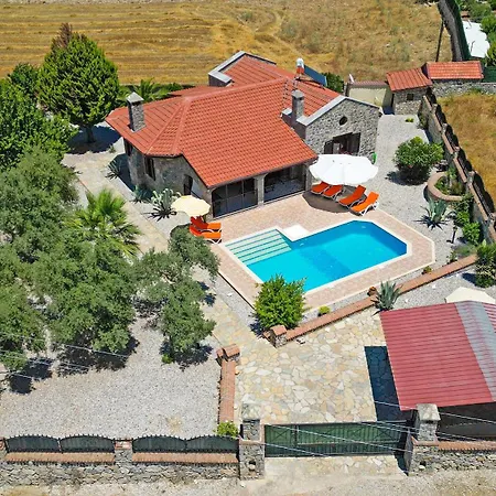 Serena Villa *